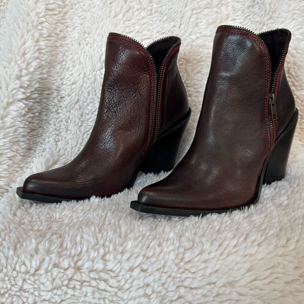 Beautiful wine brown leather Jeffrey Campbell ankle boots with zipper detail.NWT